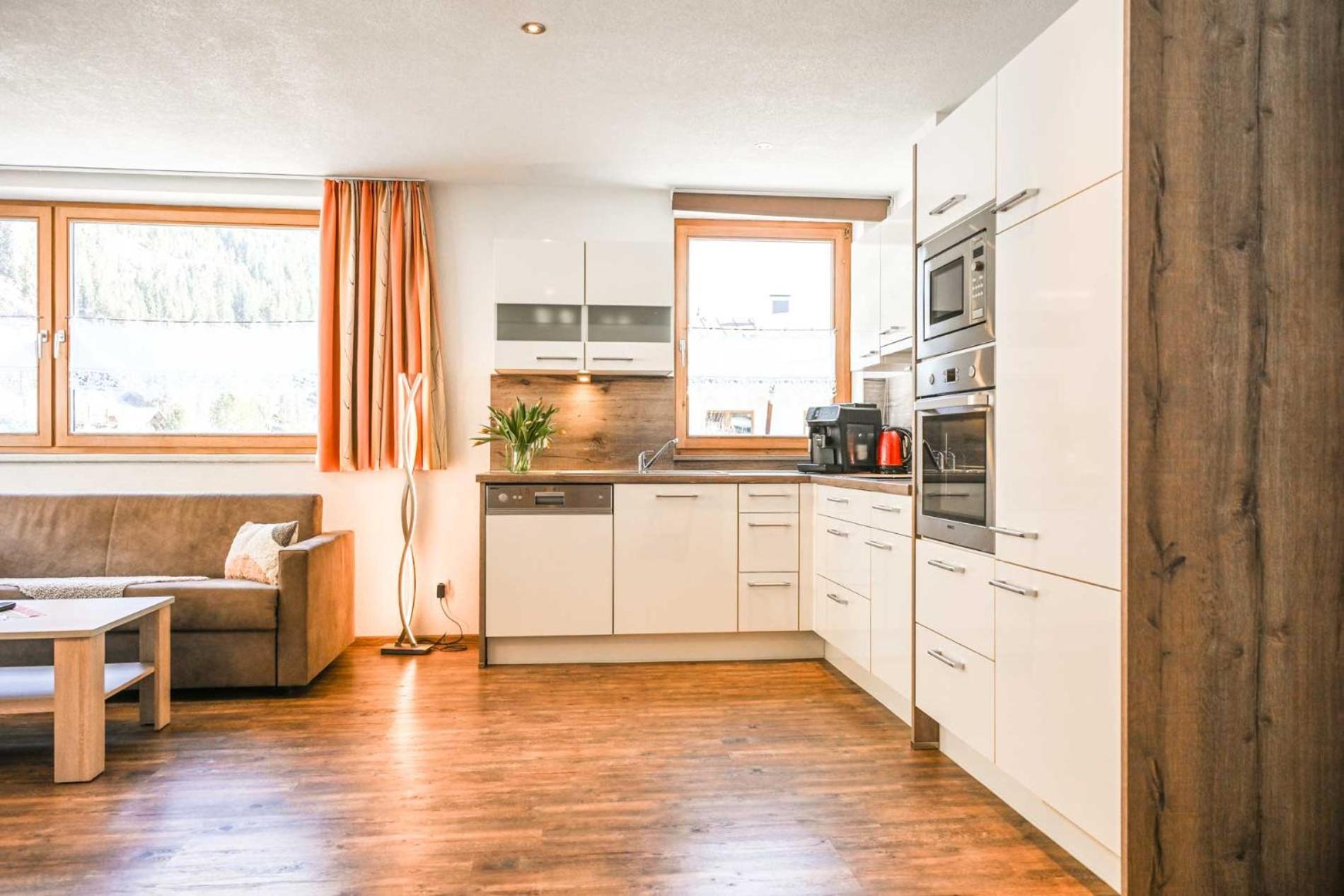 Appartements Schwarzer Adler Elbigenalp Kültér fotó