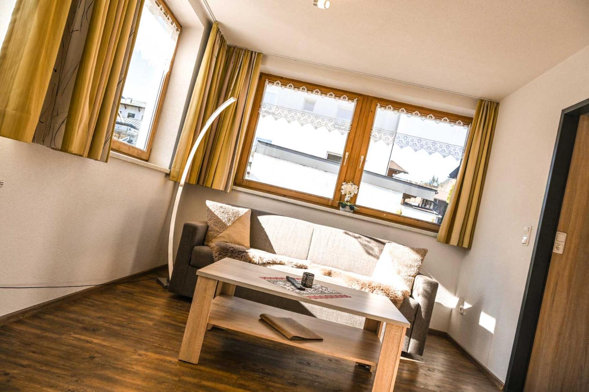 Appartements Schwarzer Adler Elbigenalp Kültér fotó