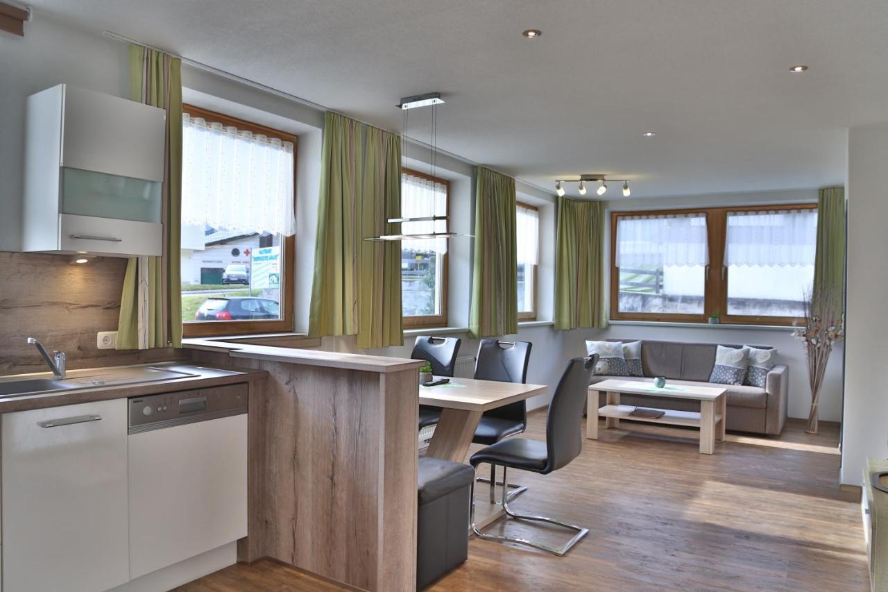 Appartements Schwarzer Adler Elbigenalp Kültér fotó